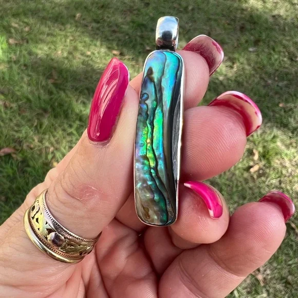 Vintage Sterling Silver Elongated Abalone Shell Pendant - Picture 3 of 16